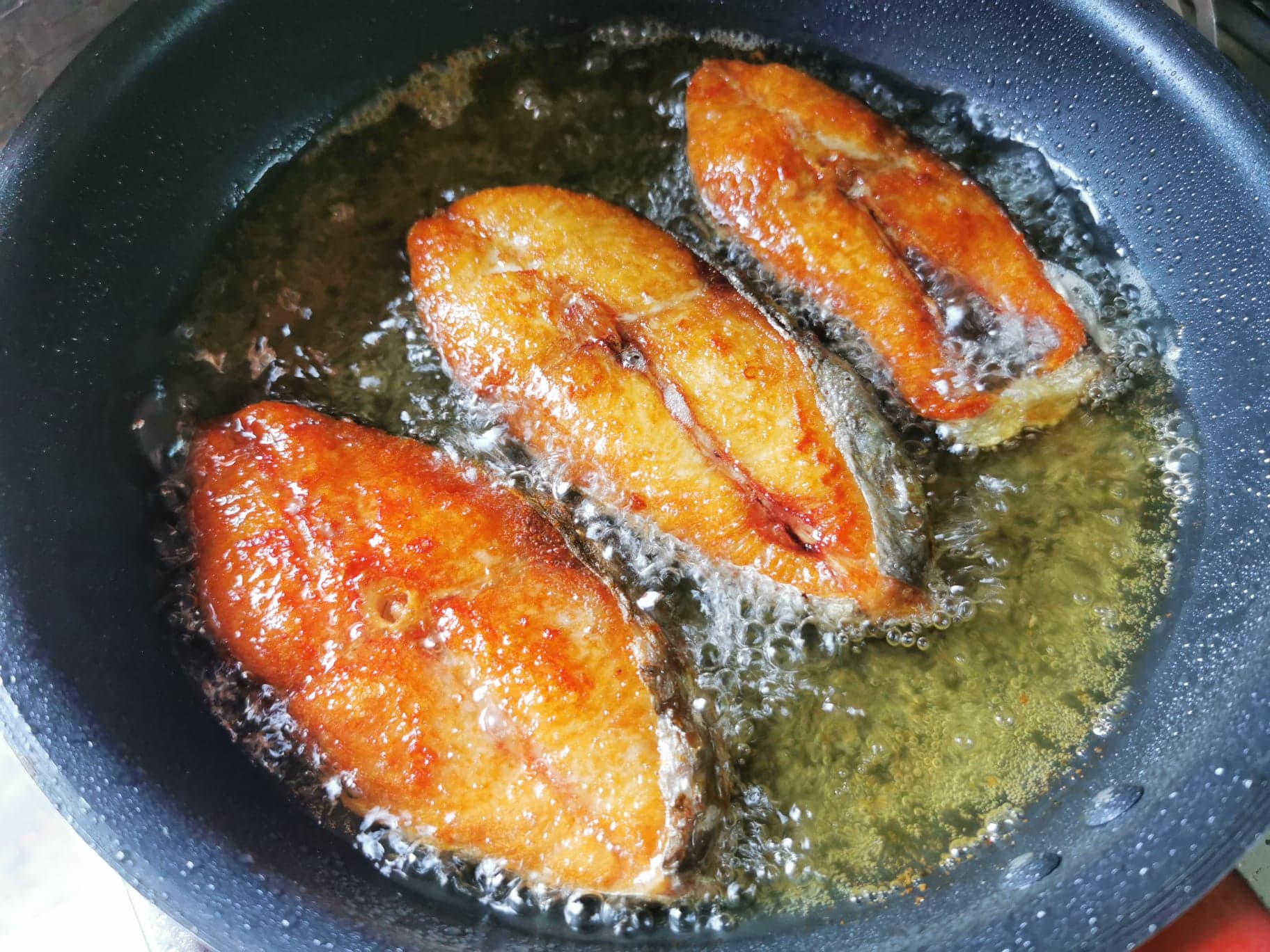 ปลาอินทรีย์ แดดเดียว  (1 แพ็ค 3 ชิ้น ) ขนาด 350-400g  คัดเกรดพรีเมี่ยม จัดส่งทุกจังหวัดทั่วประเทศ